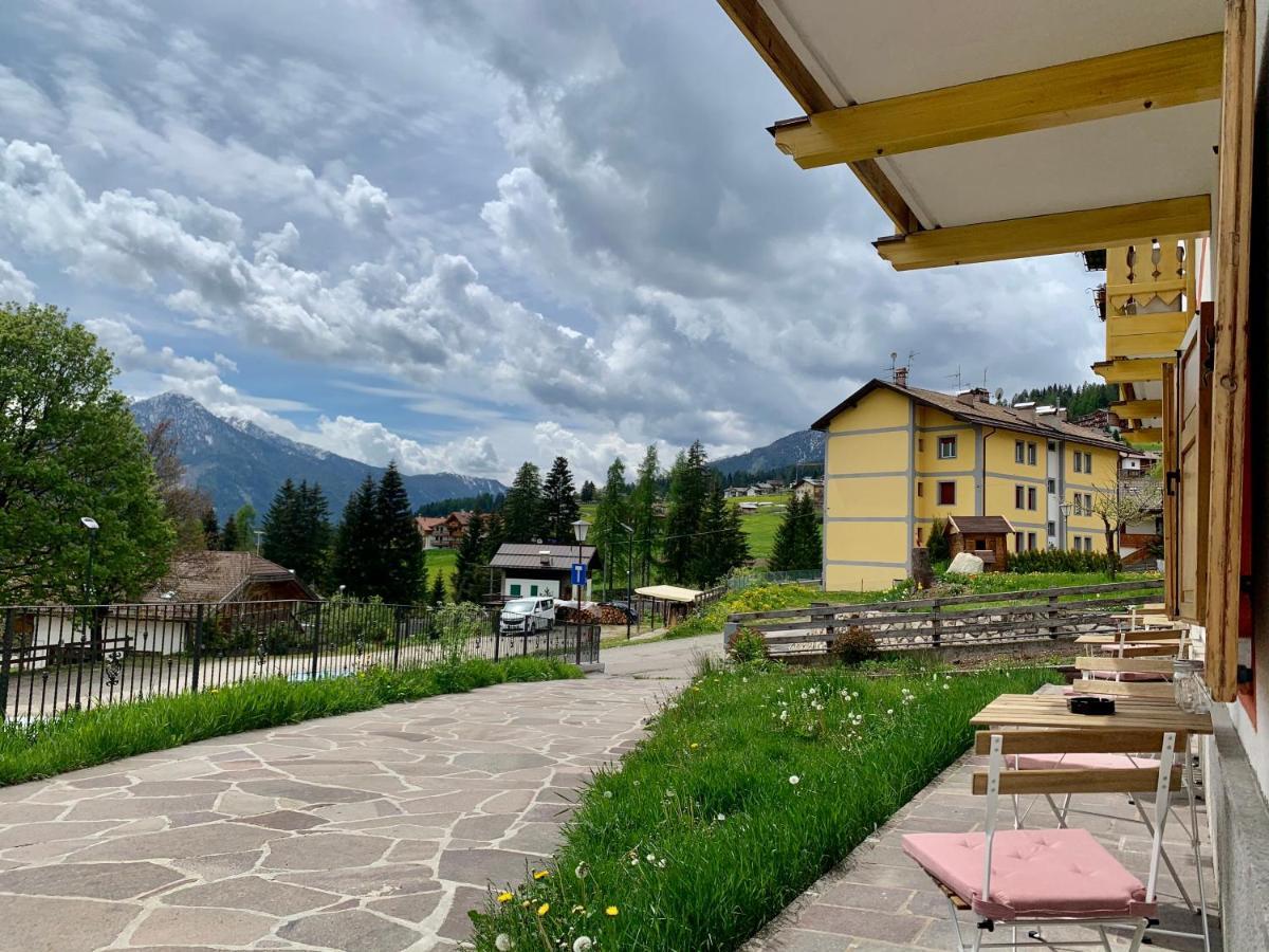 Hotel Casa Di Franz à Vigo di Fassa Extérieur photo